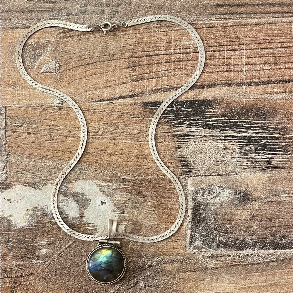 Vintage 925 Sterling Silver Labradorite Pendant